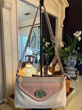 Emma Fox Leather Crossbody EEEUC